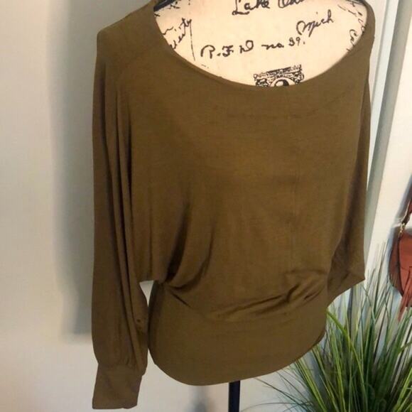 NWT! Free People Featherweight Long-Sleeve Size Small - Picture 4 of 10